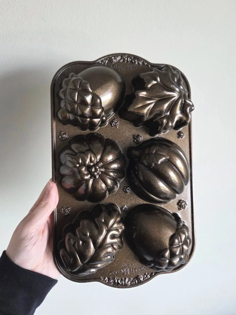 Nordic Ware Autumn Treats Pan